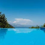 Willa Gabriella Lefkada *