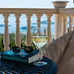 Gabriella Lefkada Vafkeri