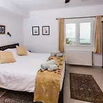 Willa Gabriella Lefkada