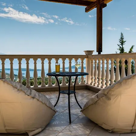 Willa Gabriella Lefkada *